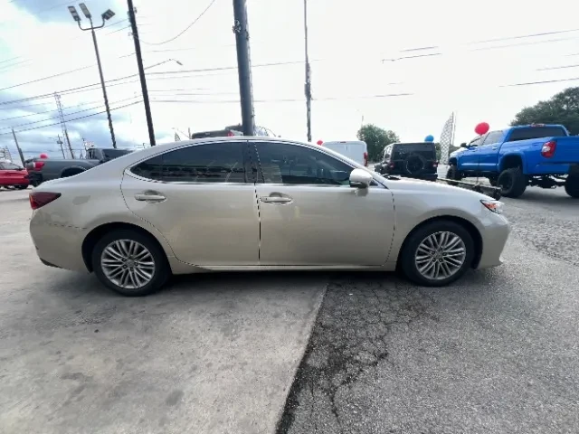 2018 Lexus ES 6th Gen - Image 4 of 16