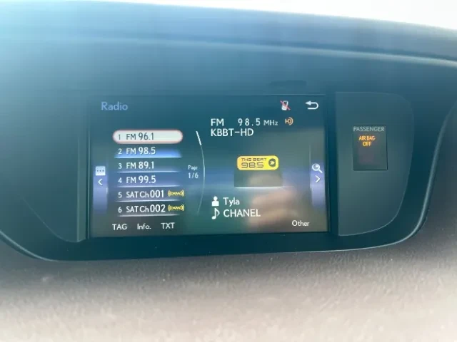 2018 Lexus ES 6th Gen - Image 11 of 16