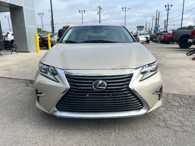 2018 Lexus ES 6th Gen - Image 2 of 16