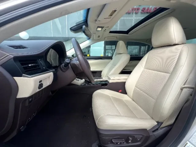 2018 Lexus ES 6th Gen - Image 7 of 16
