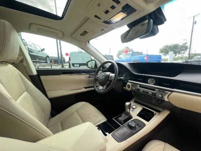 2018 Lexus ES 6th Gen - Image 13 of 16