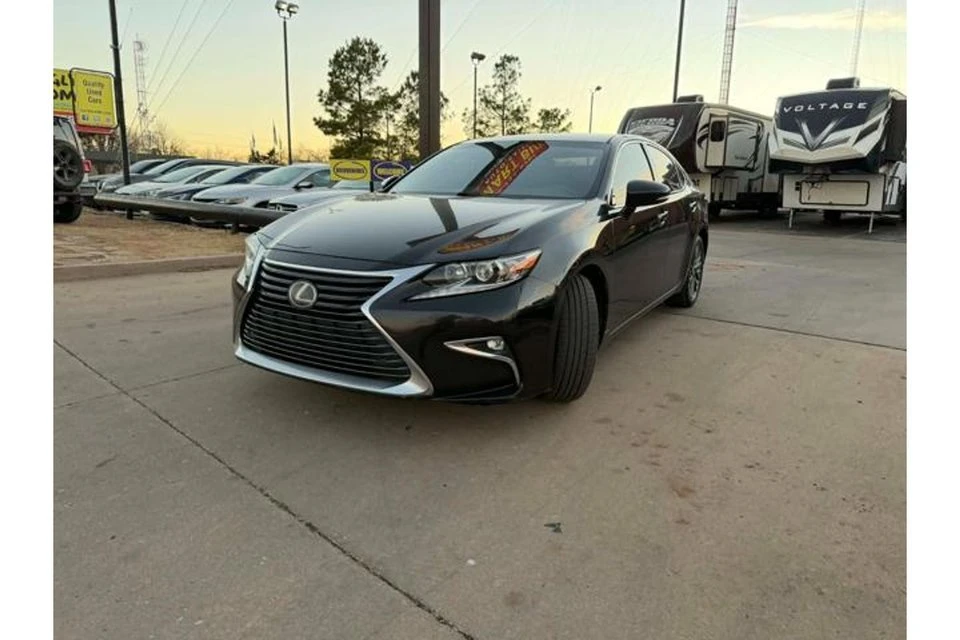 2018 Lexus ES 6th Gen - Image 2 of 18