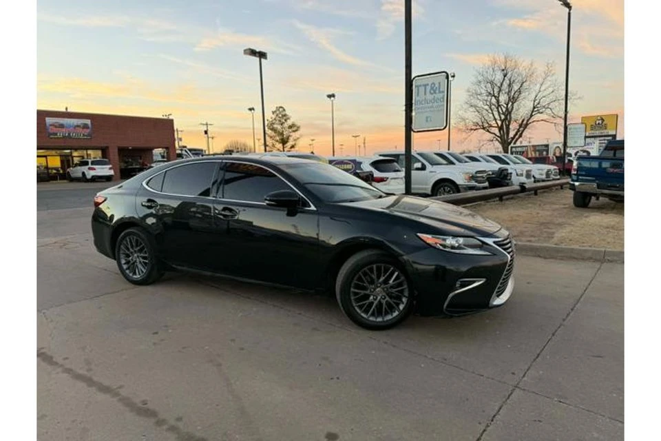 2018 Lexus ES 6th Gen - Image 8 of 18