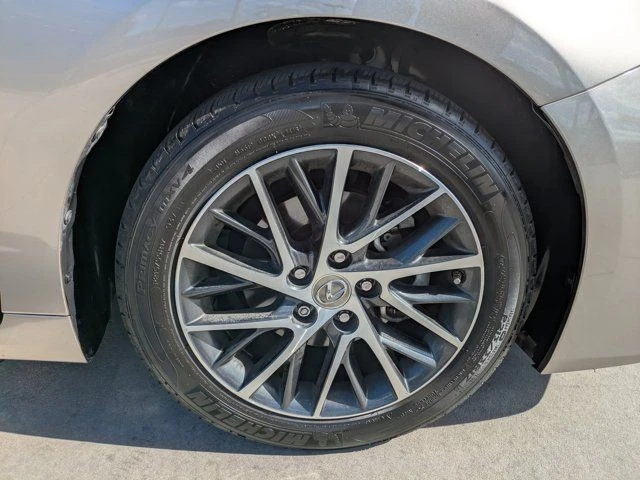 2018 Lexus ES 6th Gen - Image 9 of 21