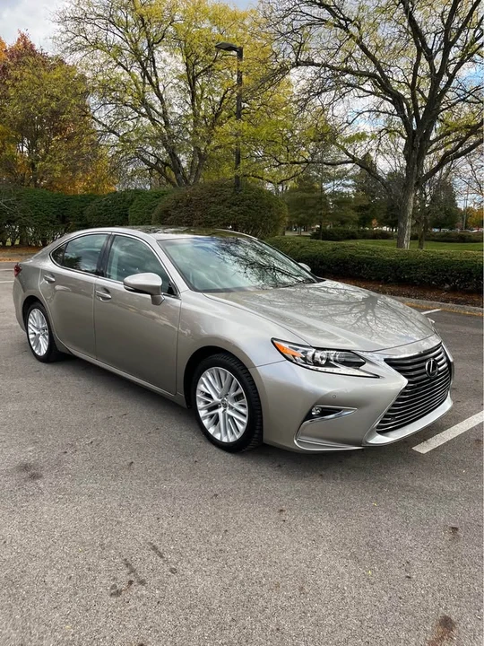 2018 Lexus ES 6th Gen - Image 9 of 19