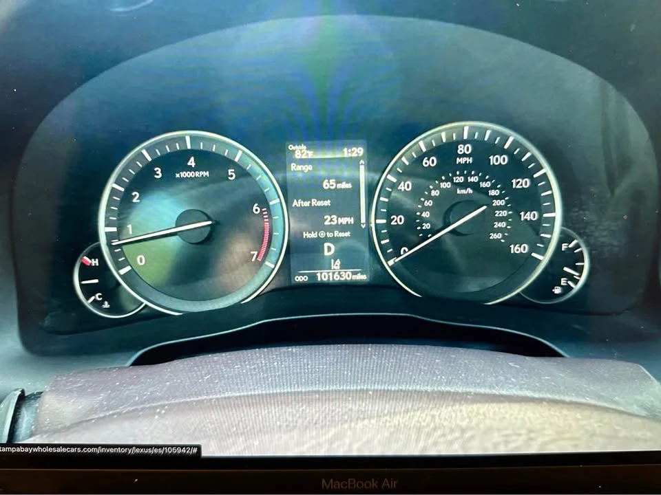 2018 Lexus ES 6th Gen - Image 15 of 20