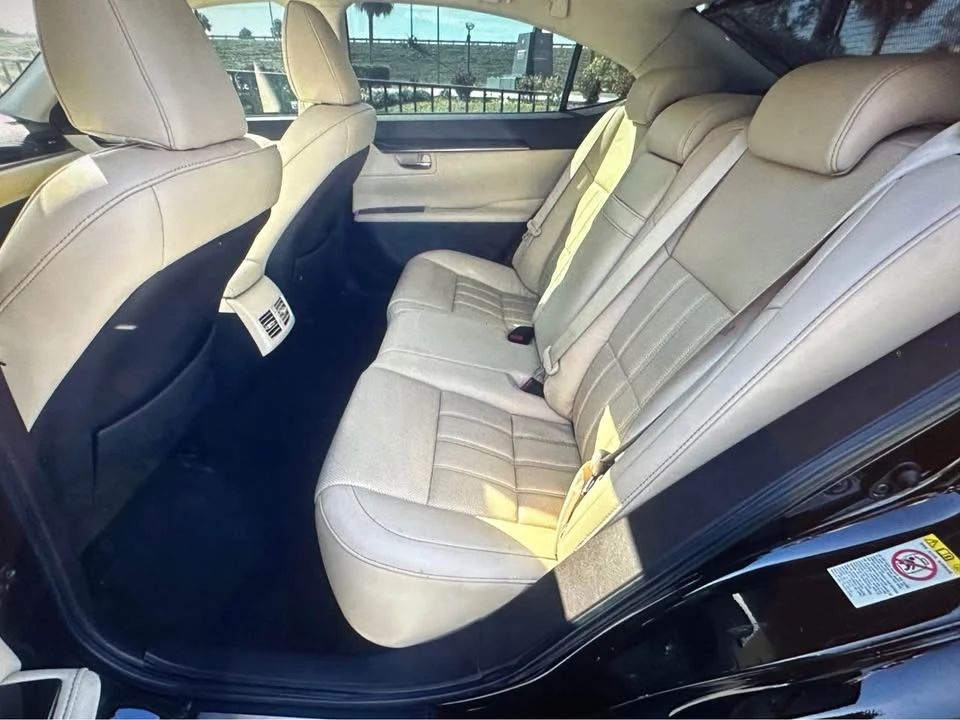 2018 Lexus ES 6th Gen - Image 11 of 20