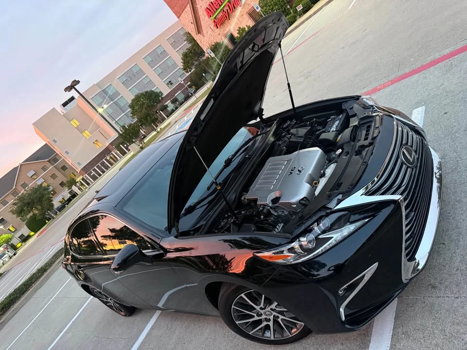 2018 Lexus ES 6th Gen - Image 11 of 19