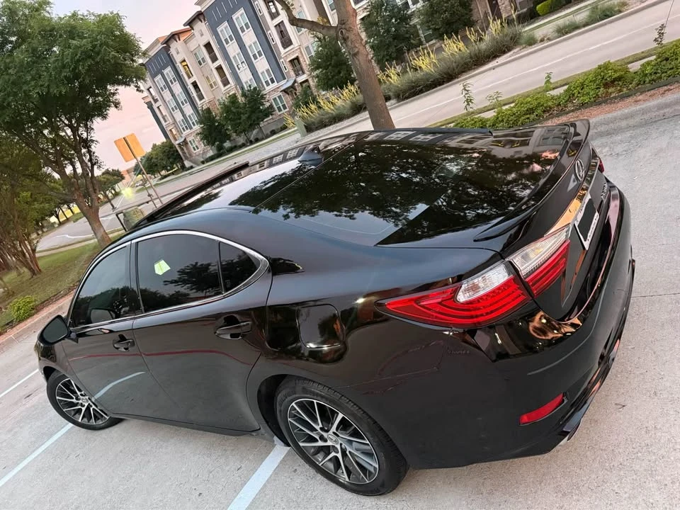 2018 Lexus ES 6th Gen - Image 8 of 19