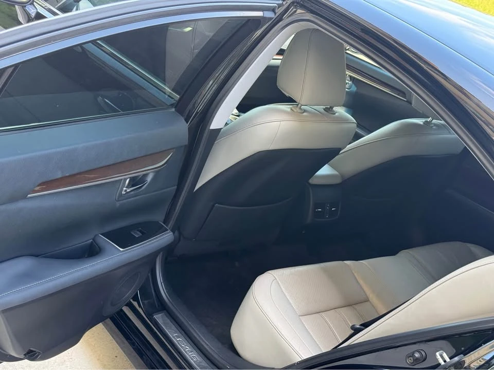 2018 Lexus ES 6th Gen - Image 17 of 19