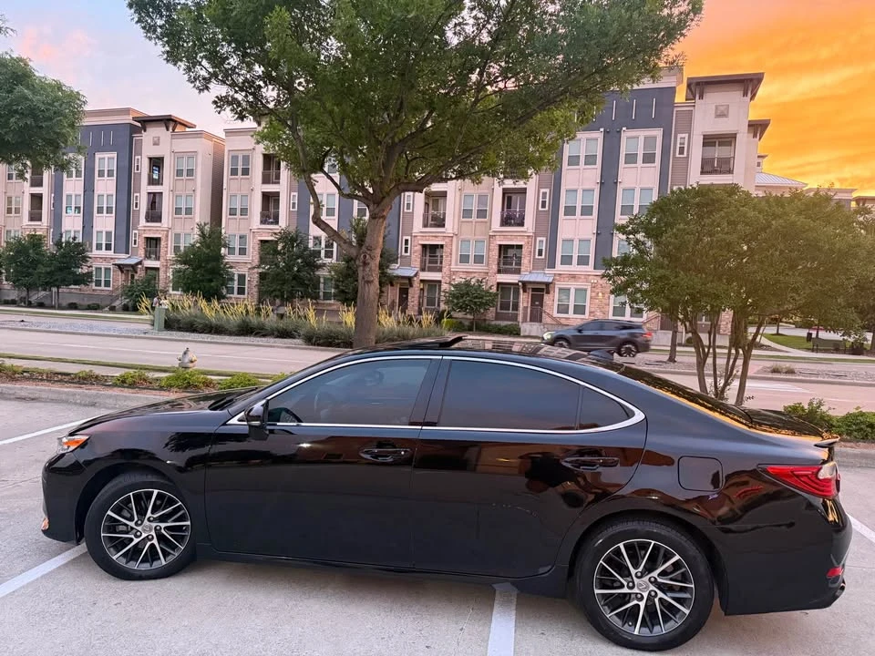 2018 Lexus ES 6th Gen - Image 5 of 19