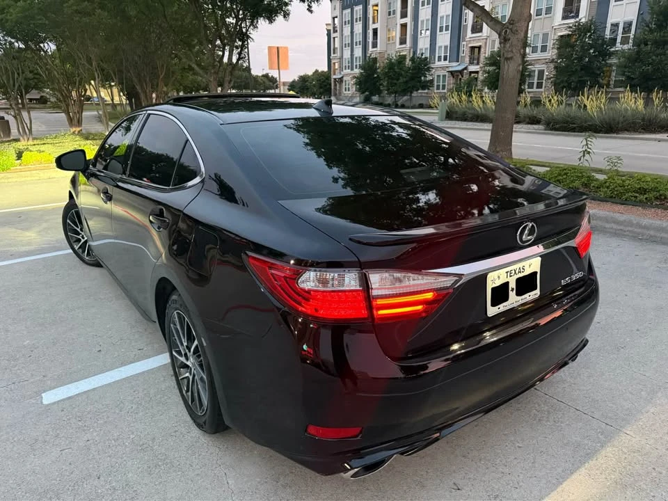 2018 Lexus ES 6th Gen - Image 13 of 19