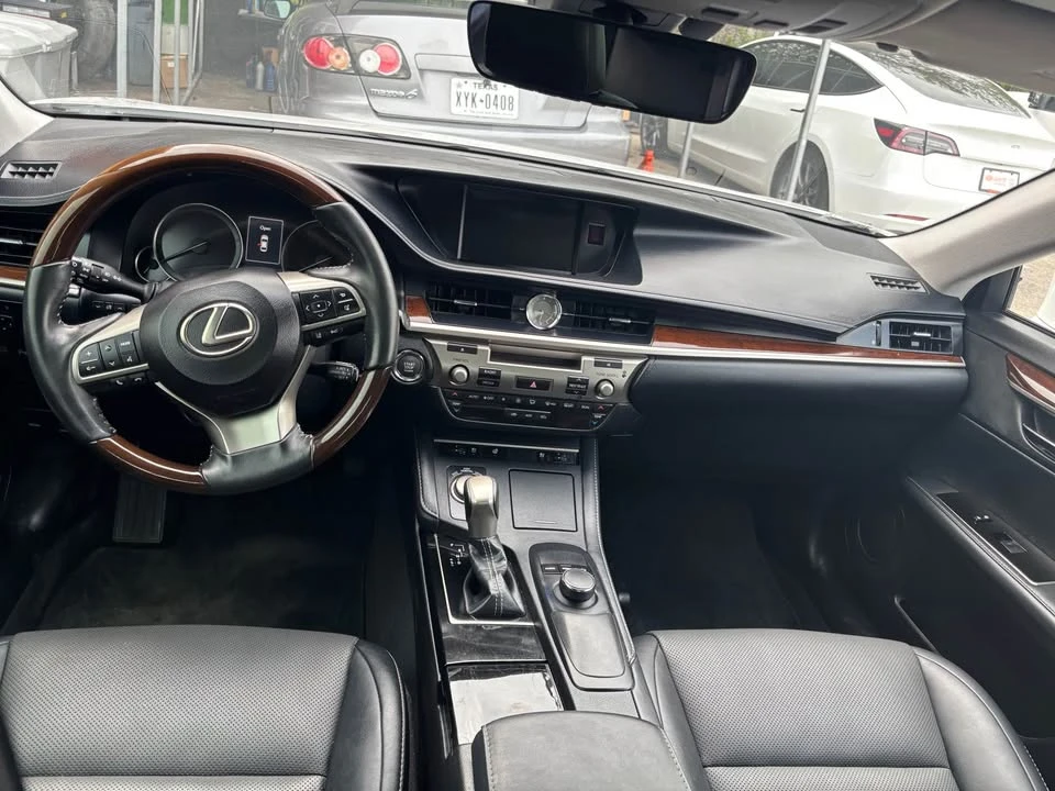 2018 Lexus ES 6th Gen - Image 9 of 9