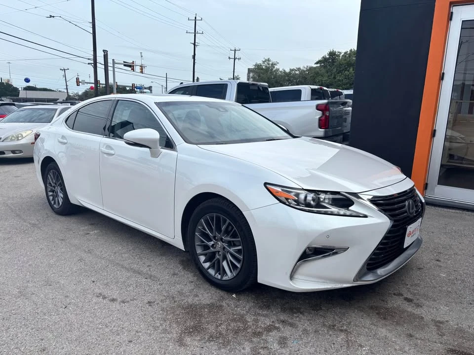 2018 Lexus ES 6th Gen - Image 3 of 9