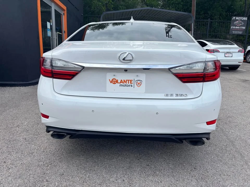 2018 Lexus ES 6th Gen - Image 5 of 9