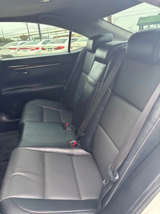 2018 Lexus ES 6th Gen - Image 8 of 9