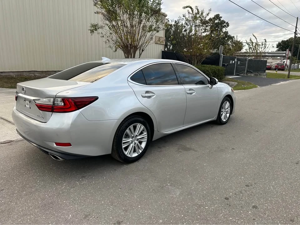 2018 Lexus ES 6th Gen - Image 6 of 11