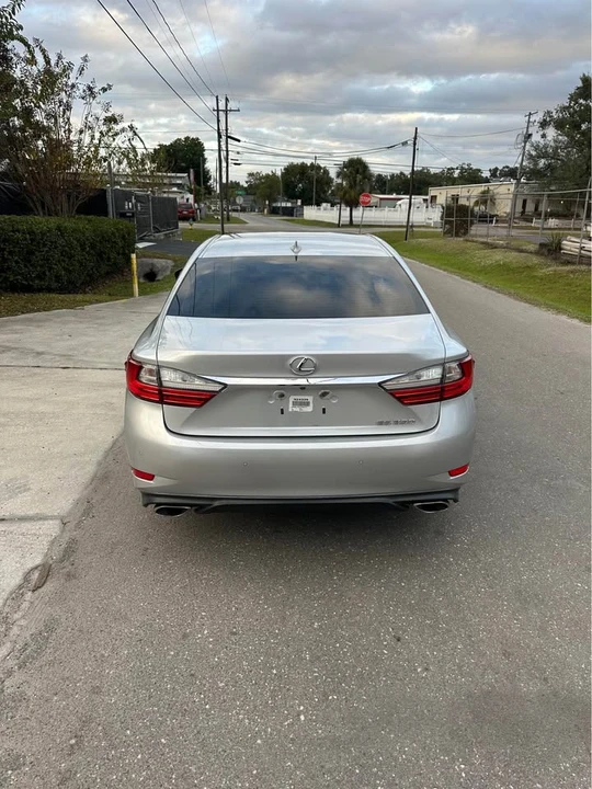 2018 Lexus ES 6th Gen - Image 5 of 11