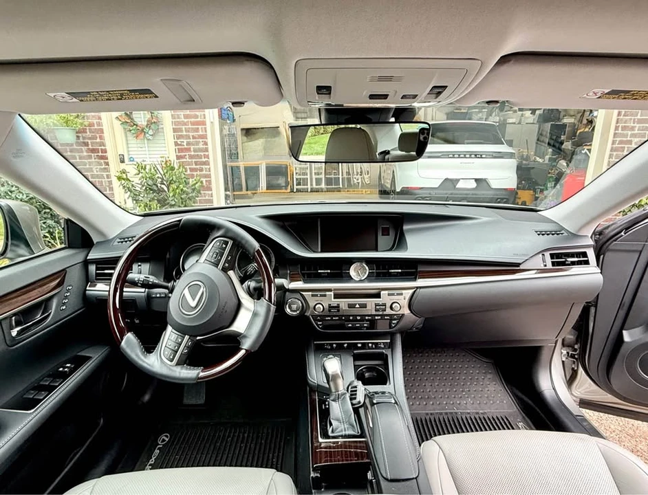 2018 Lexus ES 6th Gen - Image 7 of 7