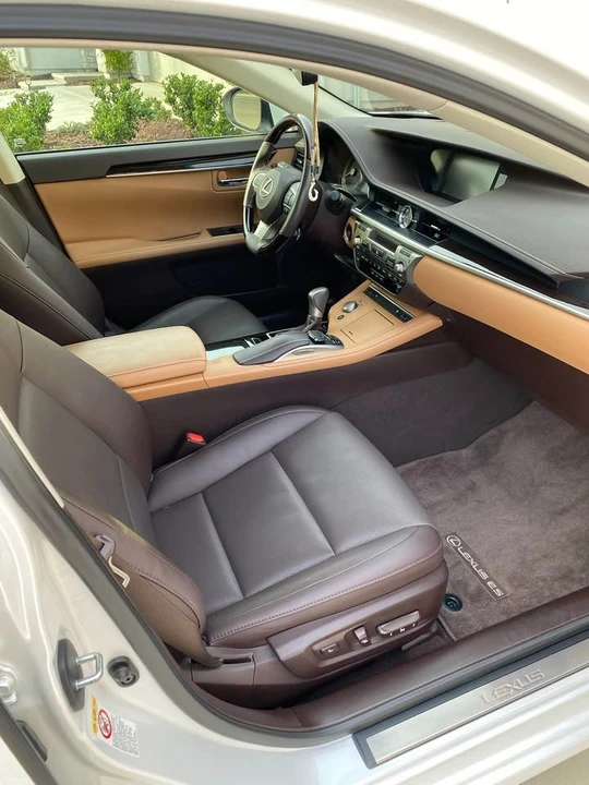 2018 Lexus ES 6th Gen - Image 8 of 9