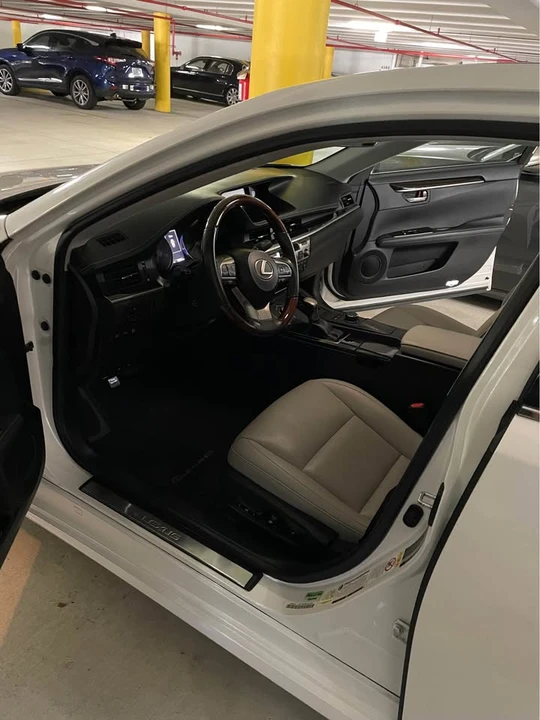 2018 Lexus ES 6th Gen - Image 18 of 20