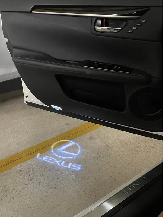 2018 Lexus ES 6th Gen - Image 16 of 20