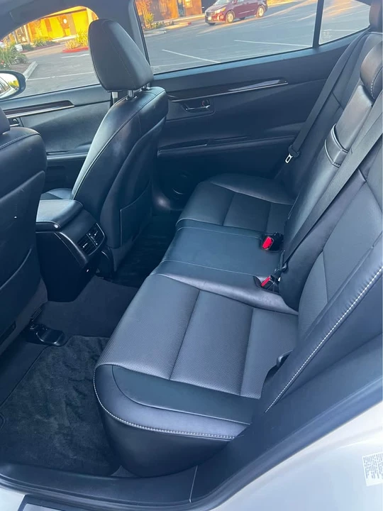 2018 Lexus ES 6th Gen - Image 5 of 14
