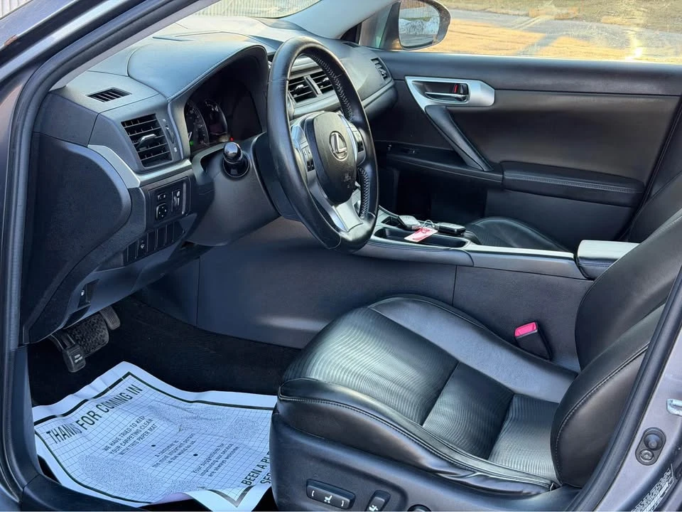 2018 Lexus ES 6th Gen - Image 17 of 20