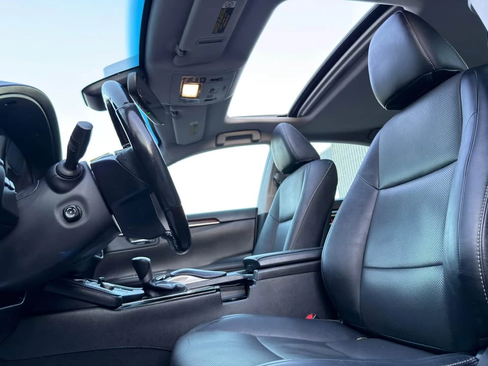 2018 Lexus ES 6th Gen - Image 18 of 20