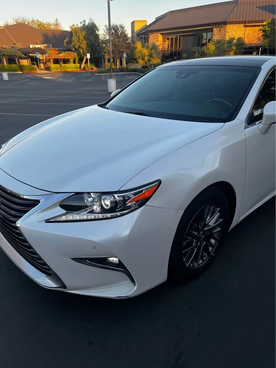 2018 Lexus ES 6th Gen - Image 12 of 14
