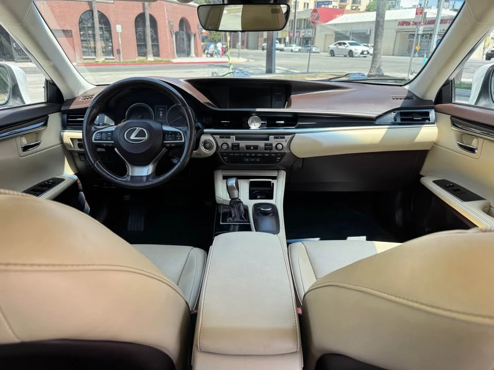 2018 Lexus ES 6th Gen - Image 8 of 20