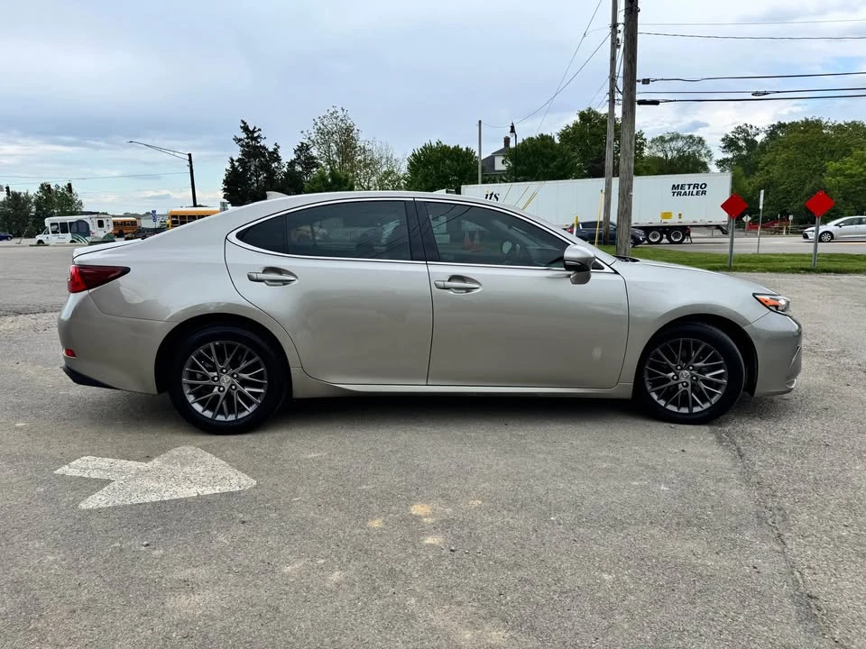 2018 Lexus ES 6th Gen - Image 5 of 20