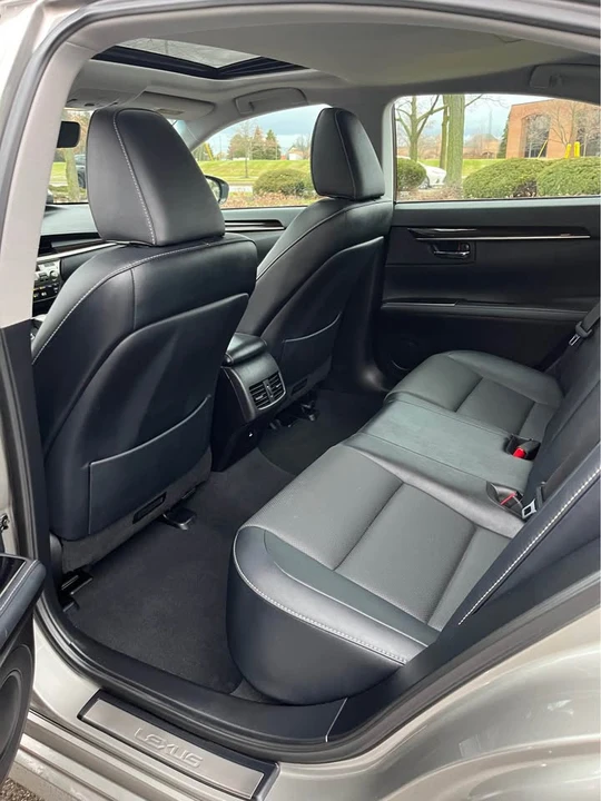 2018 Lexus ES 6th Gen - Image 12 of 17