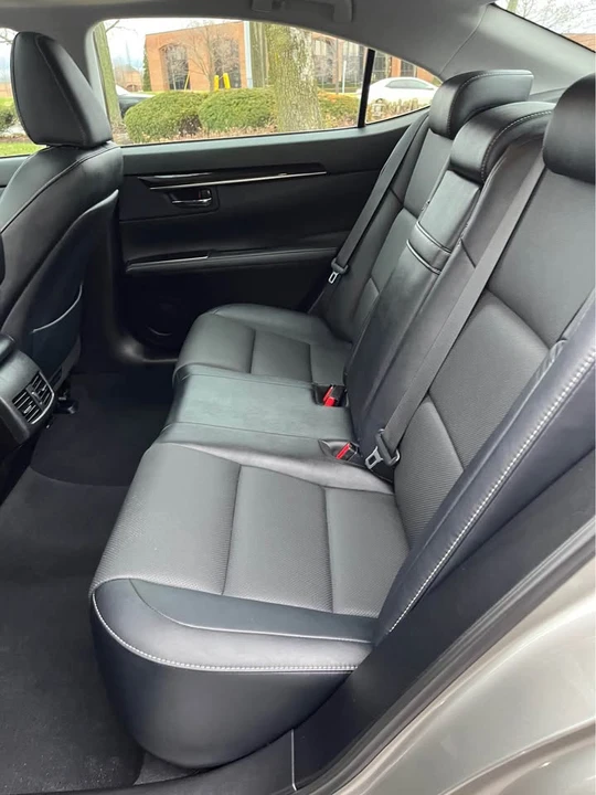2018 Lexus ES 6th Gen - Image 13 of 17