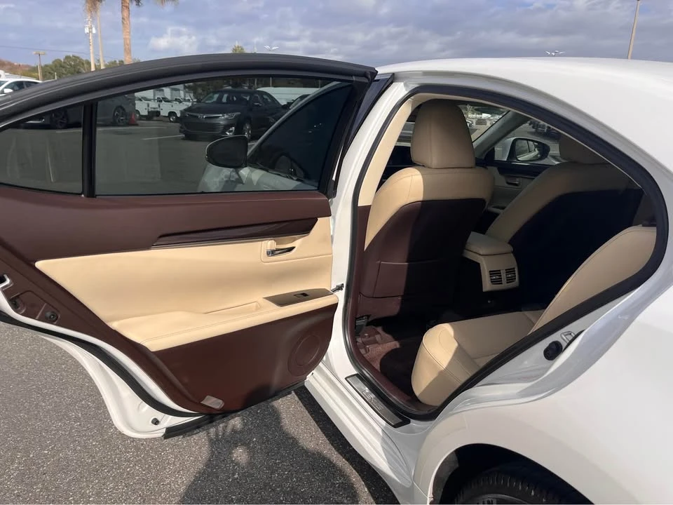 2018 Lexus ES 6th Gen - Image 7 of 17