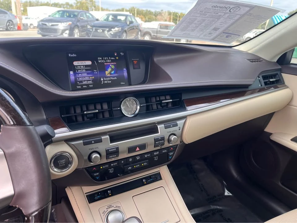 2018 Lexus ES 6th Gen - Image 14 of 17
