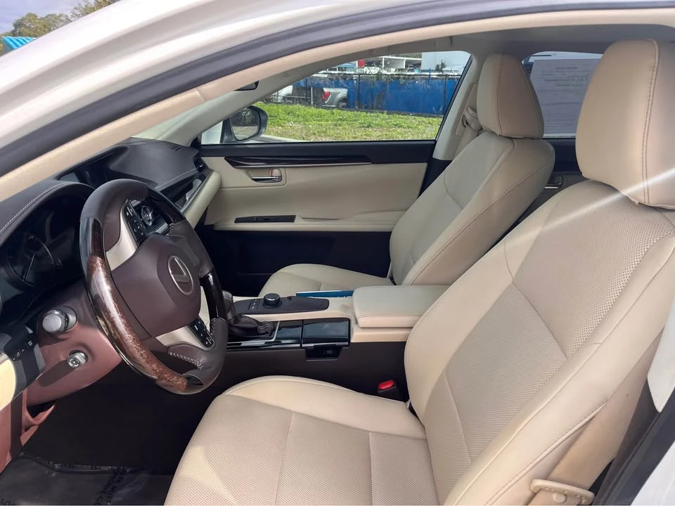 2018 Lexus ES 6th Gen - Image 12 of 17