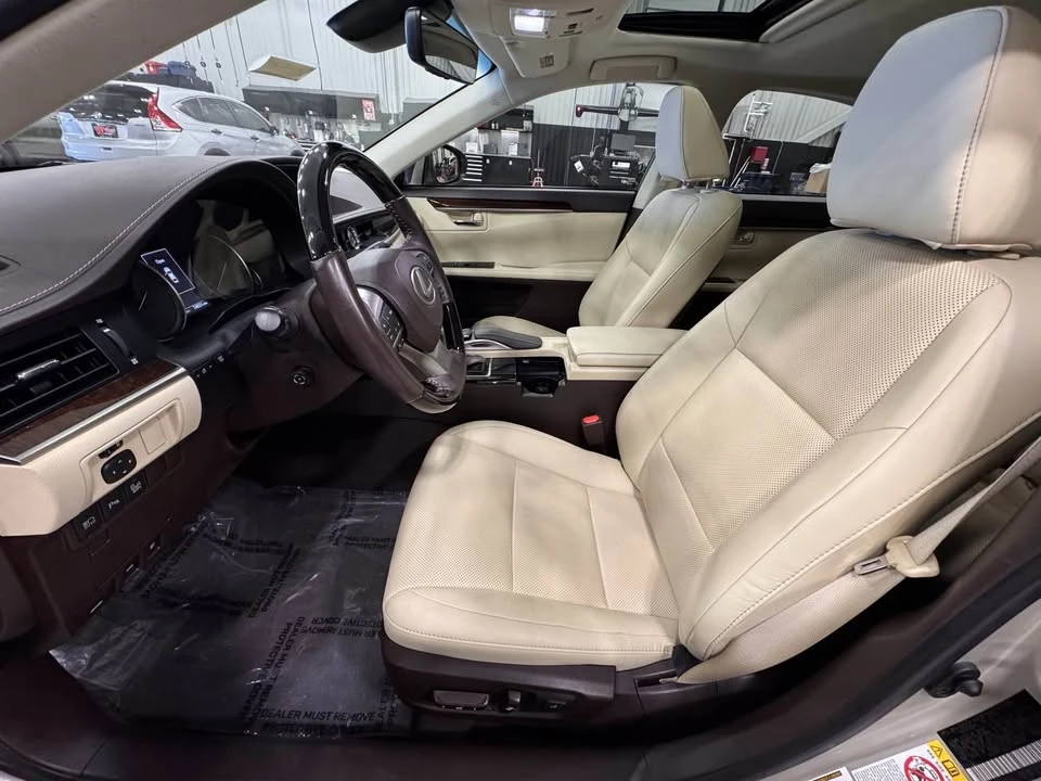 2018 Lexus ES 6th Gen - Image 7 of 17