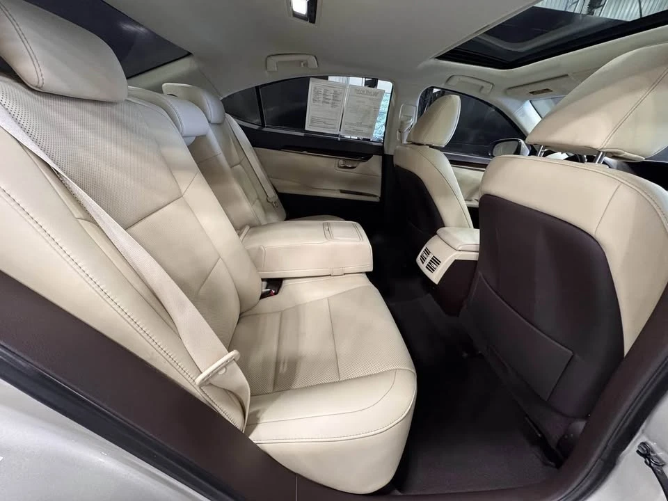2018 Lexus ES 6th Gen - Image 14 of 17