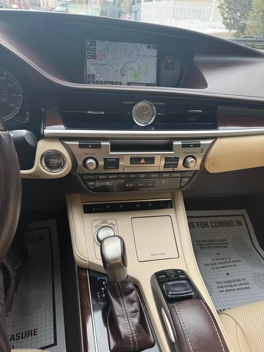2018 Lexus ES 6th Gen - Image 6 of 9