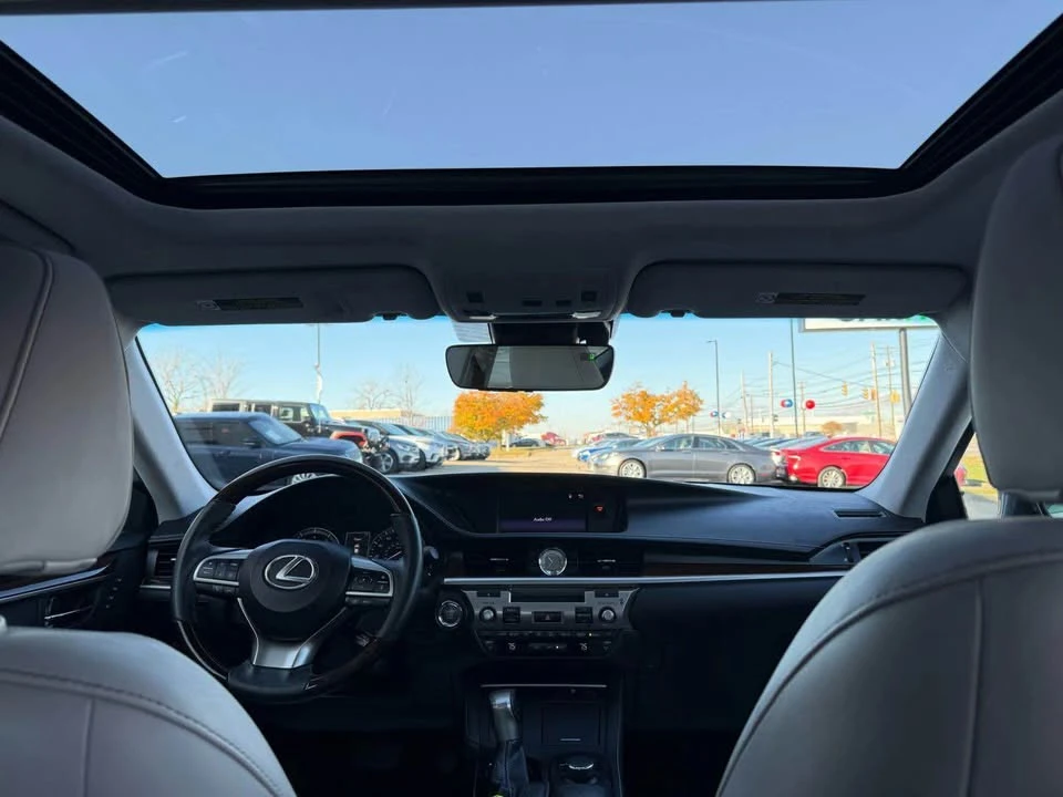 2018 Lexus ES 6th Gen - Image 8 of 8