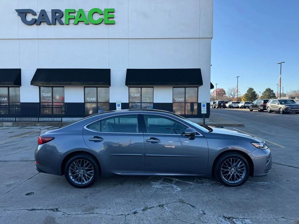 2018 Lexus ES 6th Gen - Image 5 of 8