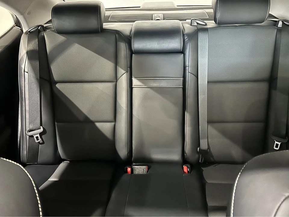 2018 Lexus ES 6th Gen - Image 9 of 10