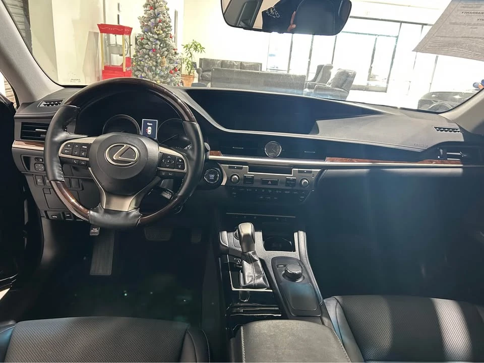 2018 Lexus ES 6th Gen - Image 6 of 10
