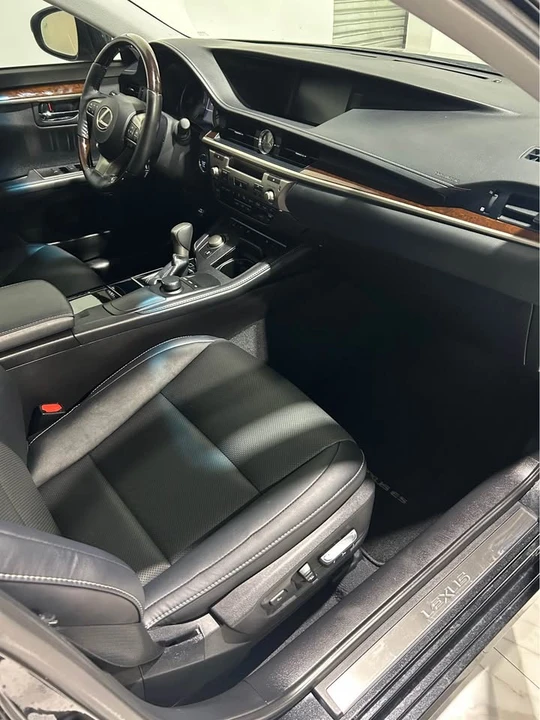 2018 Lexus ES 6th Gen - Image 7 of 10