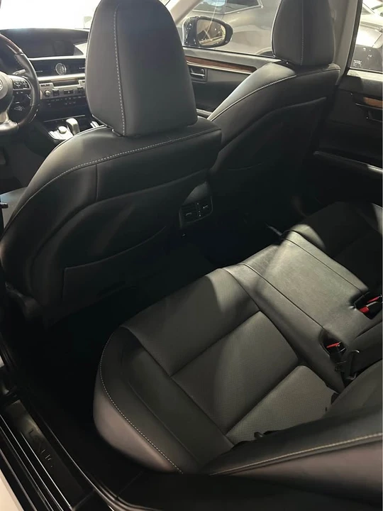 2018 Lexus ES 6th Gen - Image 8 of 10