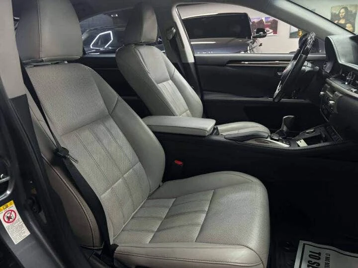 2018 Lexus ES 6th Gen - Image 14 of 20