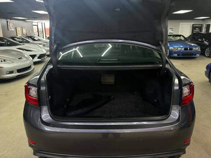 2018 Lexus ES 6th Gen - Image 9 of 20