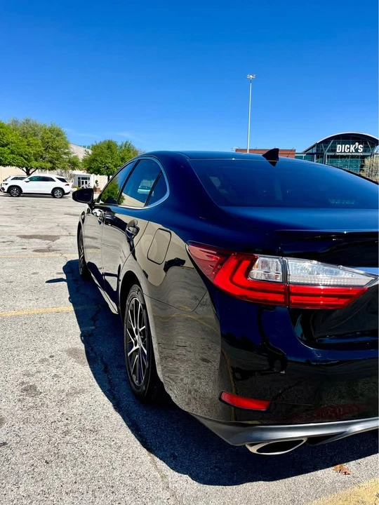 2018 Lexus ES 6th Gen - Image 4 of 13