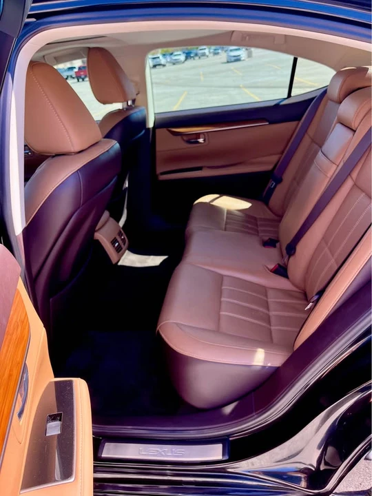 2018 Lexus ES 6th Gen - Image 9 of 13